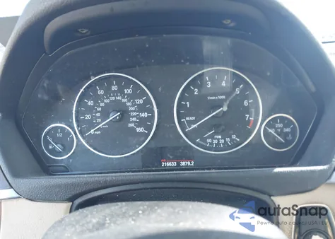 2013 BMW 328I z USA, uszkodzony, nr VIN WBA3A5G58DNP25604